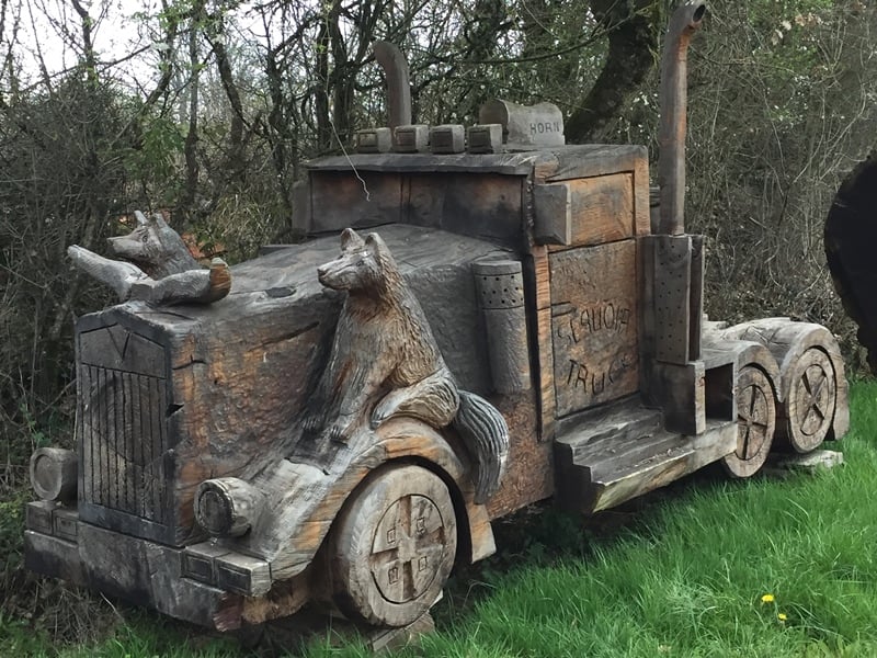 Patrick Van Ingen : sculpteur sur bois à la tronçonneuse