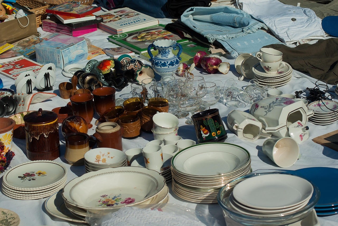 Vide-grenier à l'ancienne piscine