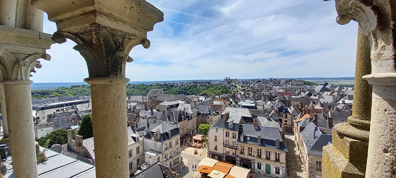 Montée tour dans la cathédrale de Laon !