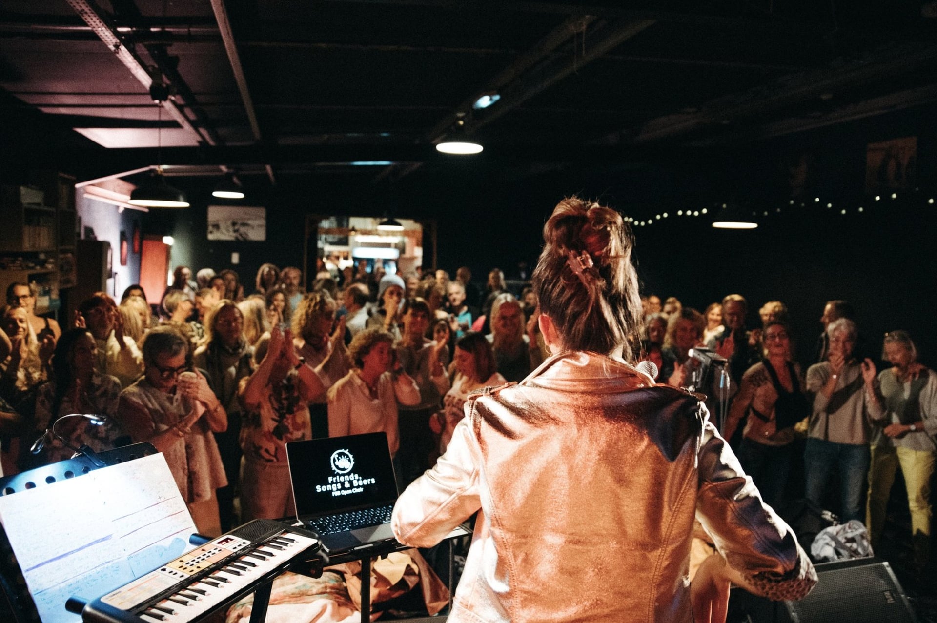 Circus  Friends, Songs & Beers