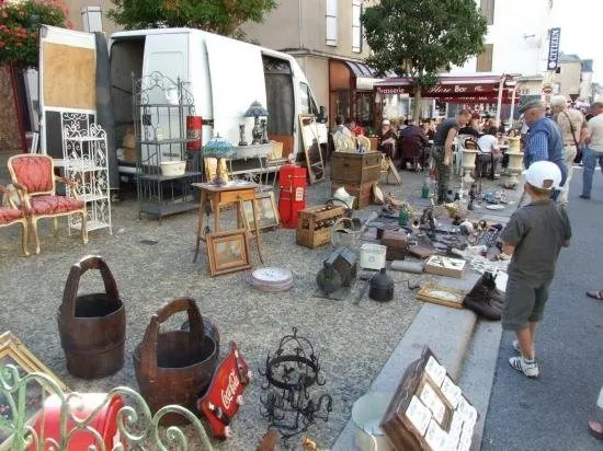 39eme édition Foire à la Brocante – Vide Grenier – Bourse d’Echange et Rencontres de Réquista de véhicules anciens et de collections
