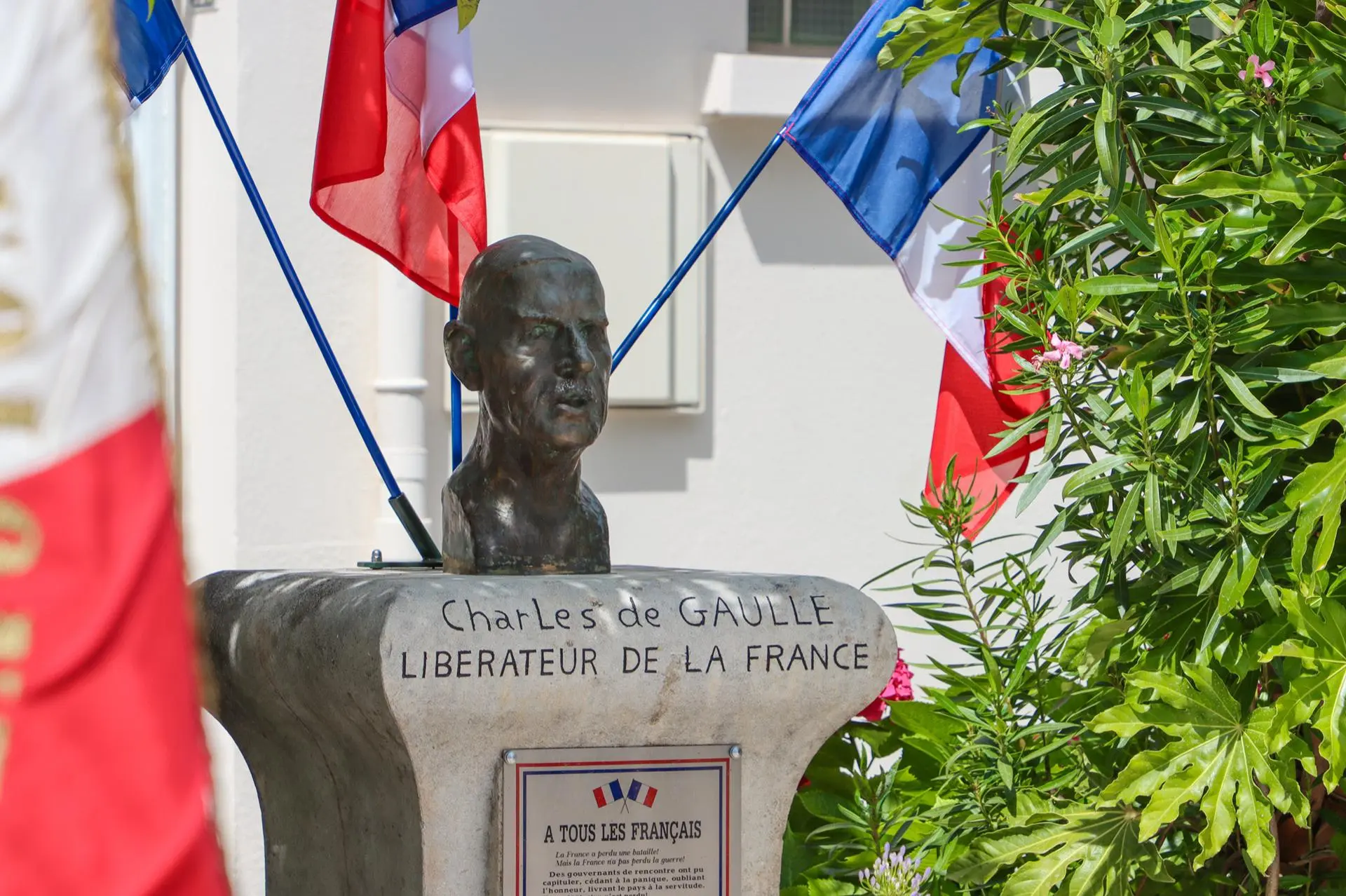 Cérémonie pour célébrer l'anniversaire de la disparition du Général de Gaulle