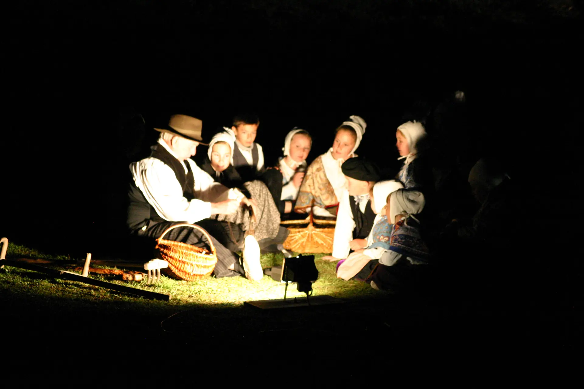 Spectacle nocturne : "Raconte-nous grand-père"