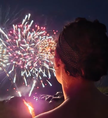 Le village d'Omaha : Feu d'artifice
