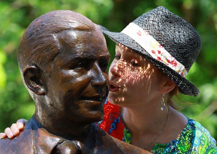 SUR LES PAS DE CARLOS GARDEL