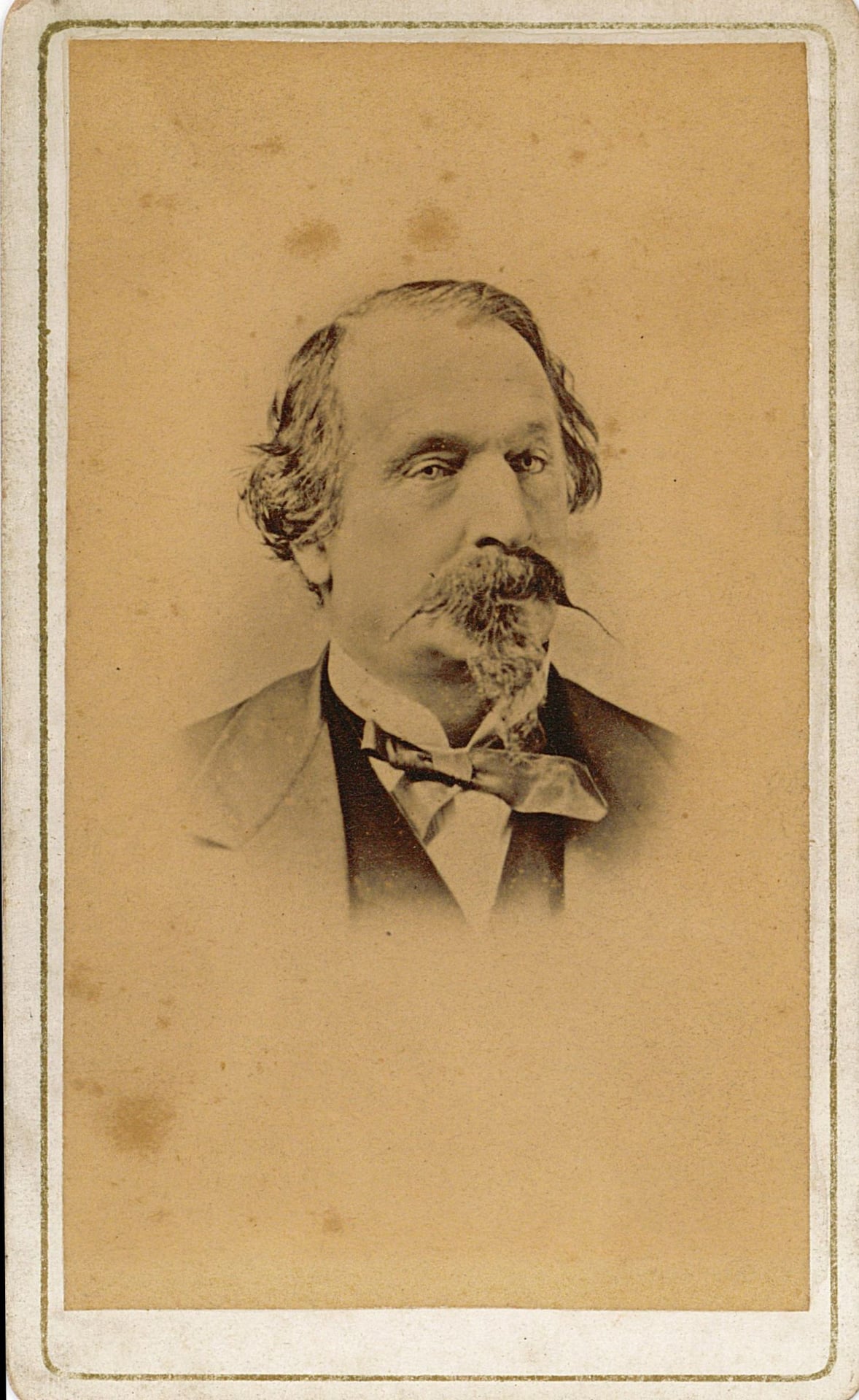 Visite guidée costumée immersive de la Ville d’Hiver « Vivez à l’époque de Napoléon III »