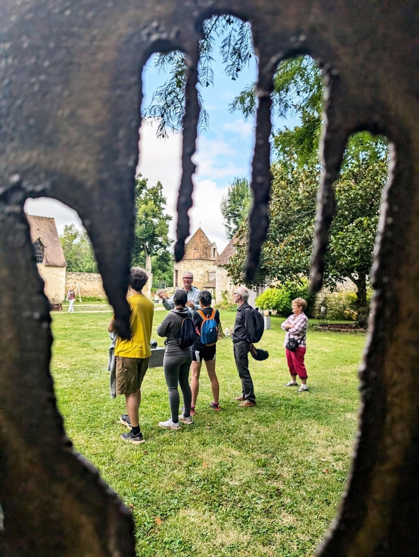Vignobles en Scène : Balade guidée à vélo entre vignes, art et patrimoine à Vendôme