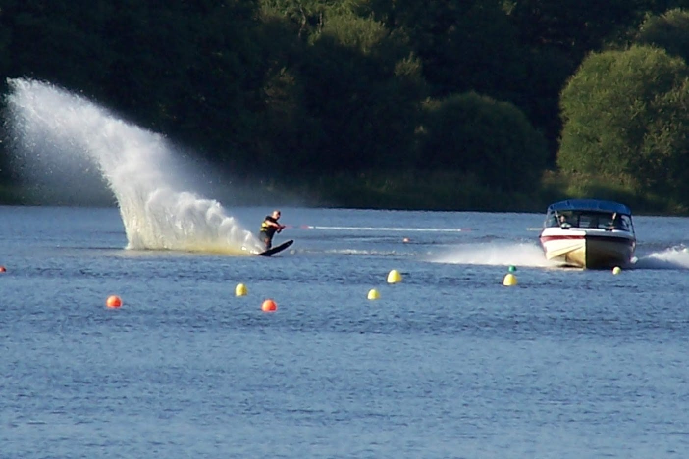 Compétition de ski nautique à The Beach Ski Academy
