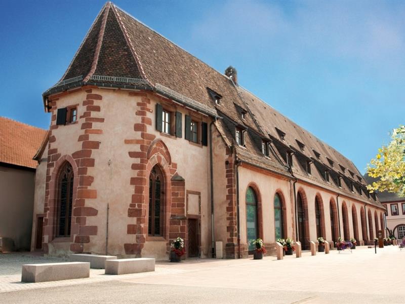 Visite libre du Musée du Pays de Hanau et de l'exposition "Costumes et Images d'Alsace, Se vêtir en Pays de Hanau"