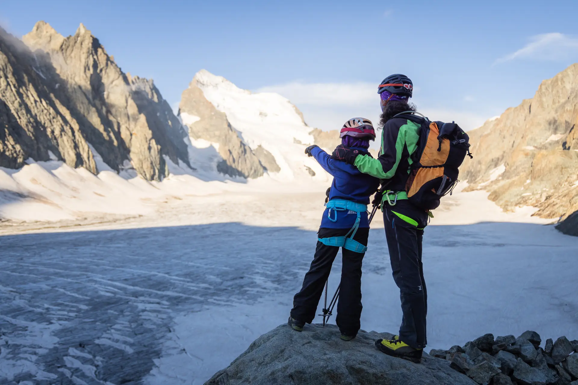 ​PENSER COMME UNE MONTAGNE: Atelier en partenariat avec l'ADDET - Découverte des pratiques d’alpinisme sur le Glacier Blanc