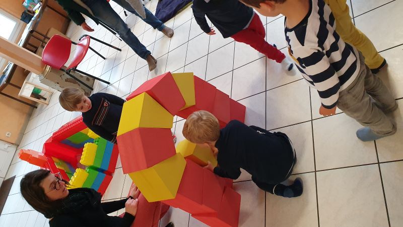 L'architecture en pleines formes à Château-Renault - Les vacances des 2-5 ans