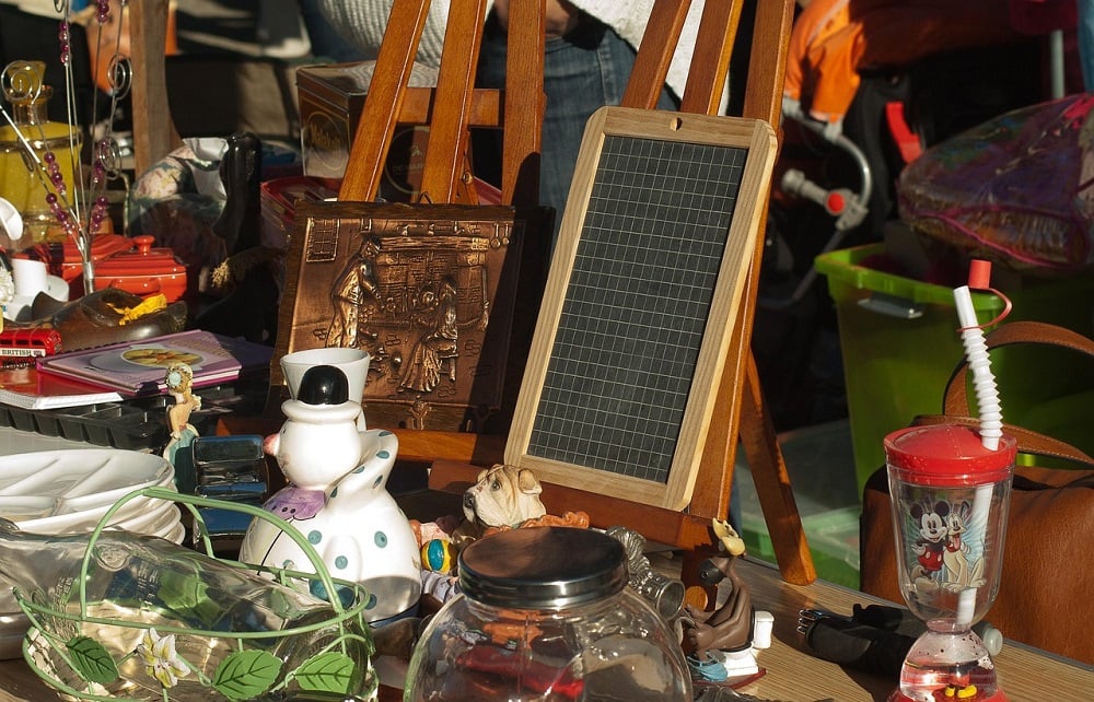 Brocante à Estivals