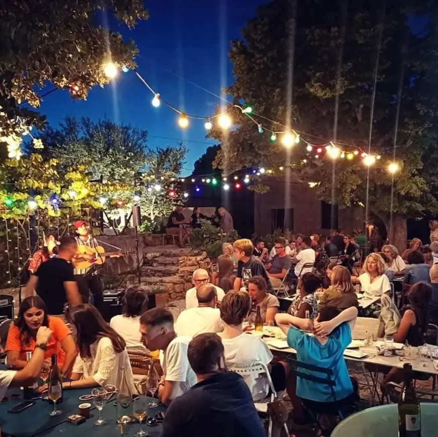 Les soirées guinguettes à la Combe au Mas