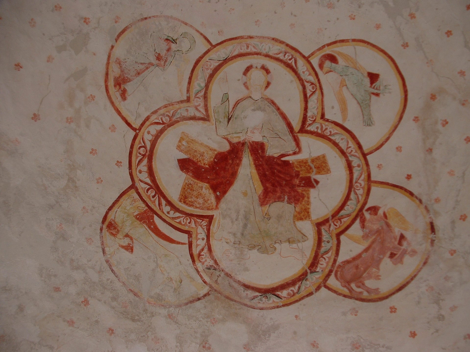 Découverte des fresques médiévales de la chapelle de Plaincourault