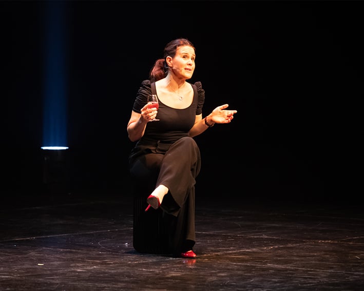 Spectacle humour "Antonia de Rendinger,  Scènes de corps et d'esprit"