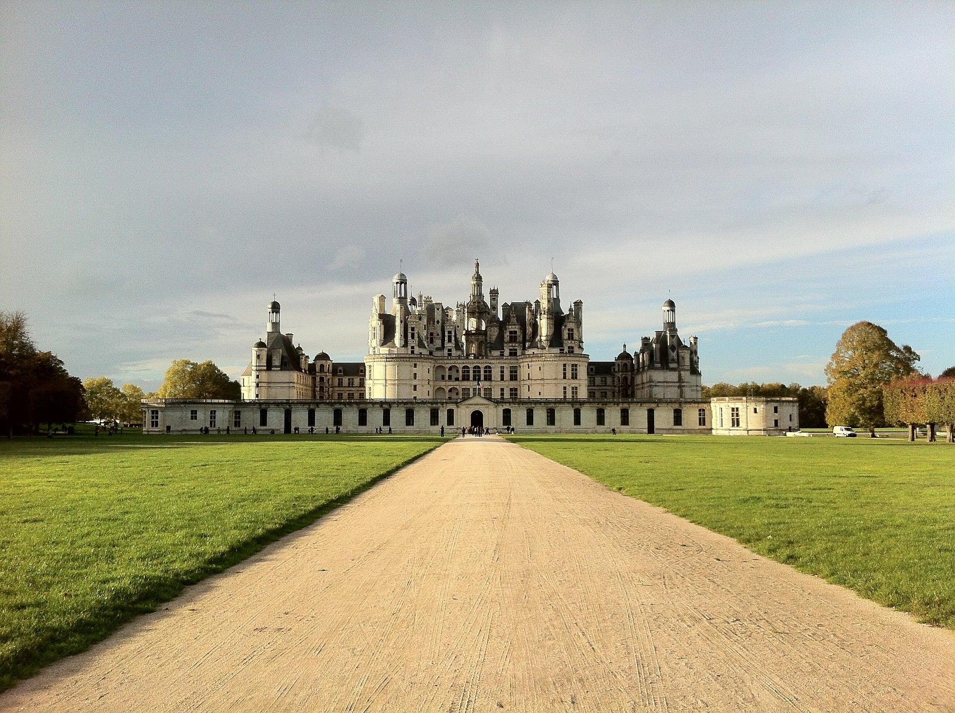 Micro-Folie, juin 2026 - Soleil d’été et Château de Chambord