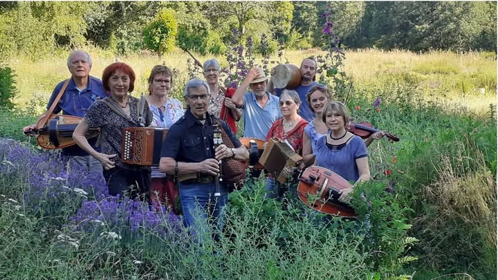 Marché d'été nocturne et festif