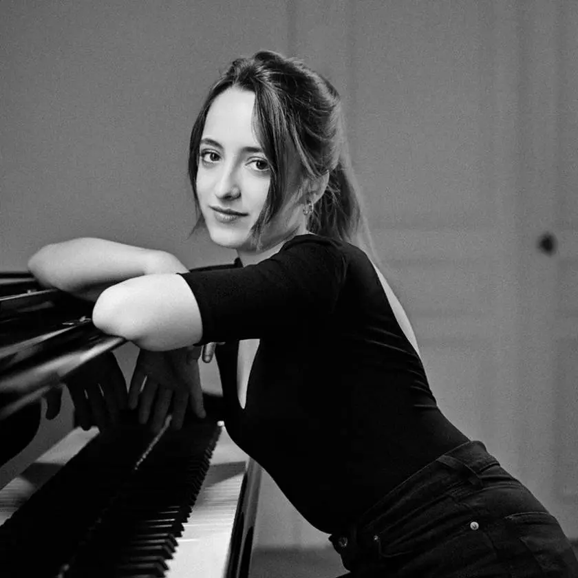 La Vague Classique : Stella Almondo