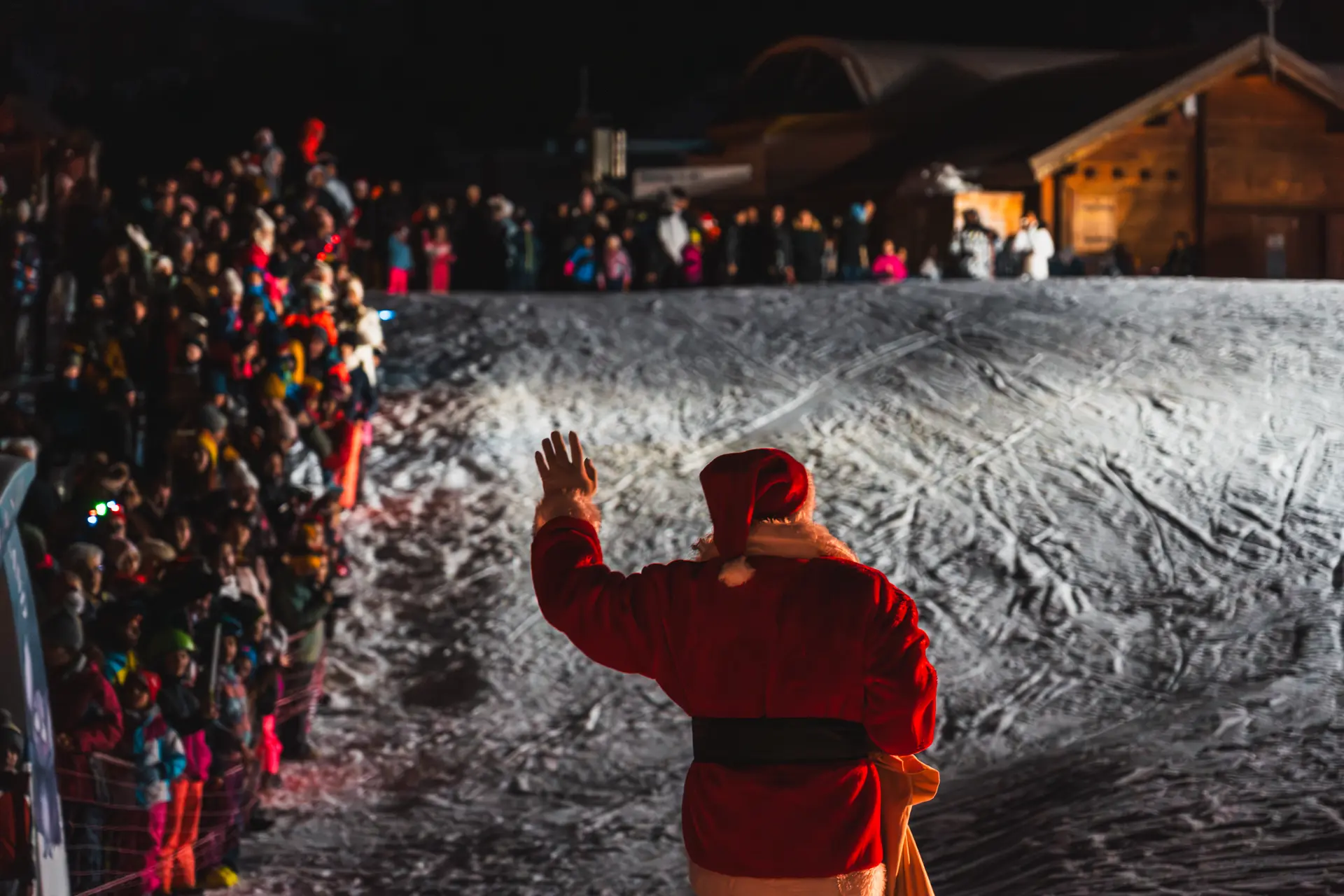 Ballet de dameuses et arrivée surprise du Père-Noël