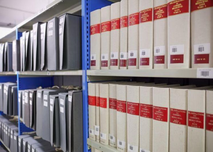 Visite commentée des magasins des Archives municipales d’Albi