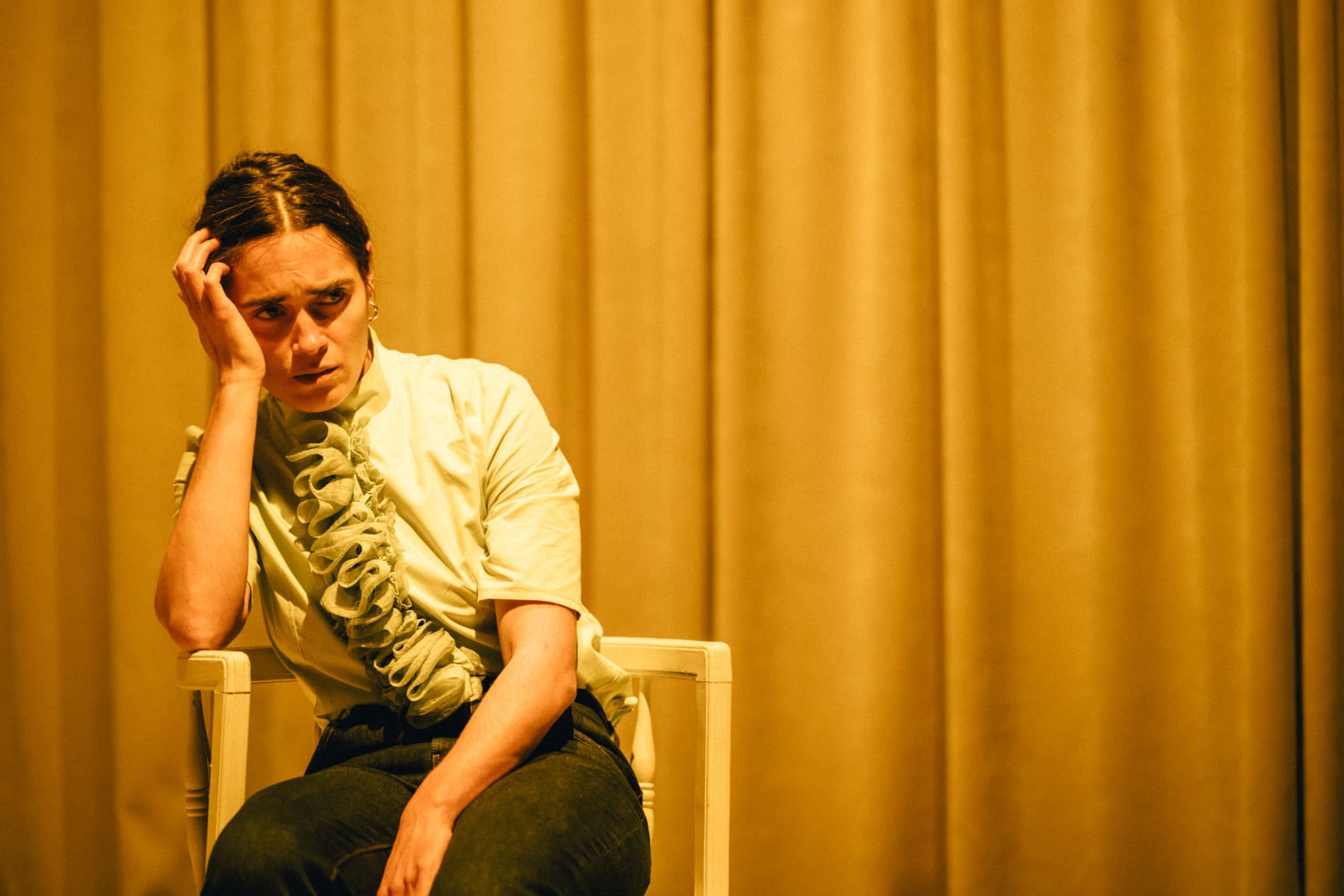 Visite – Visite des Décors – Le Papier Peint Jaune