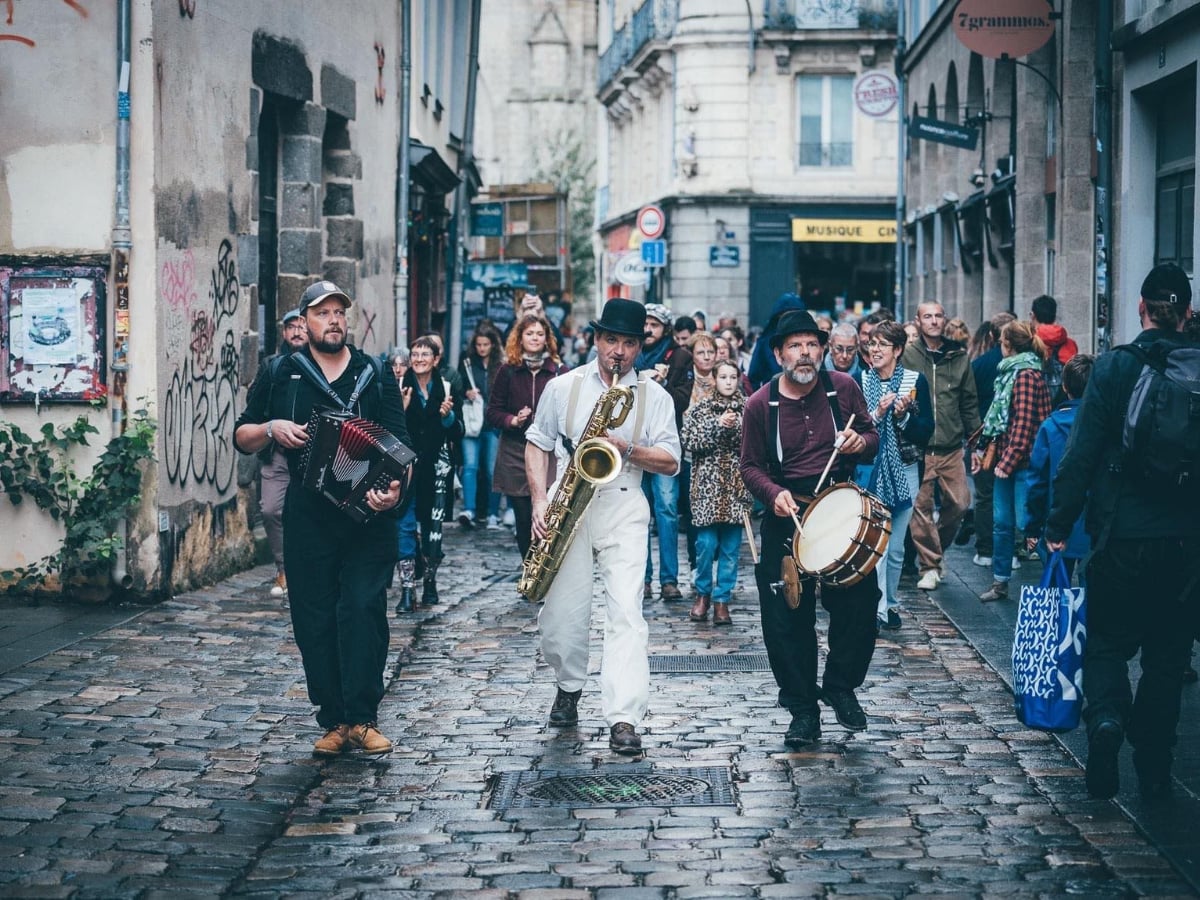 Festival Les Traversées Tatihou - Déambulation Tribal Jâze