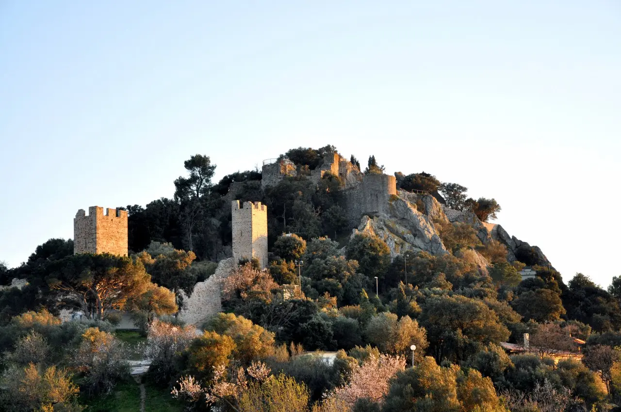 Instants archéo : le château d'Hyères